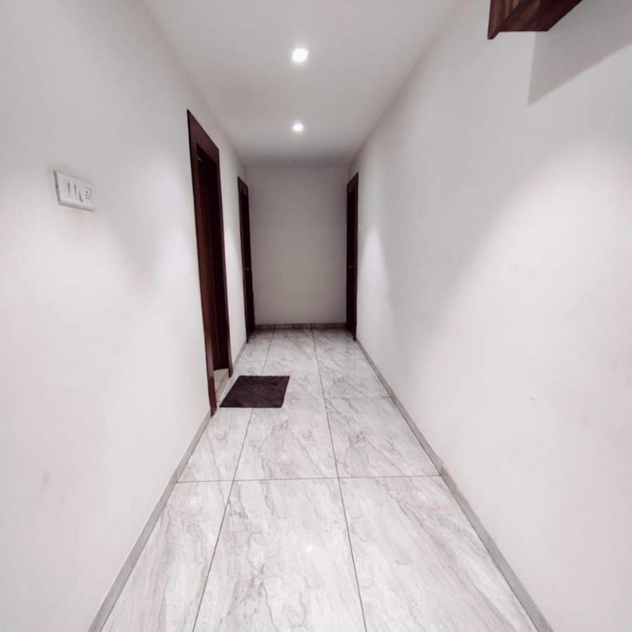 Hotel Mansarovar,วาโดดารา ภายนอก รูปภาพ